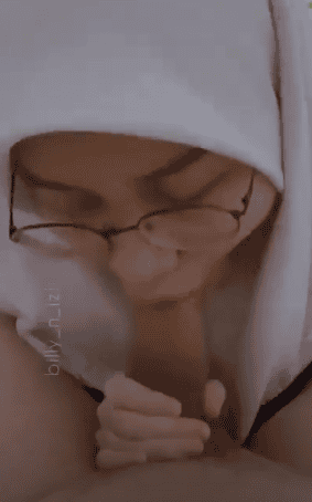 Iclik Viral Terbaru 2024 Hijab Kacamata Spong Otong Om